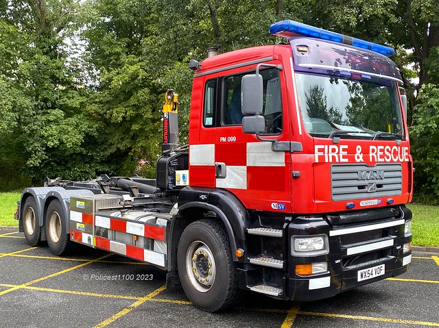 Surrey Fire & Rescue Service MAN WX54 VOF