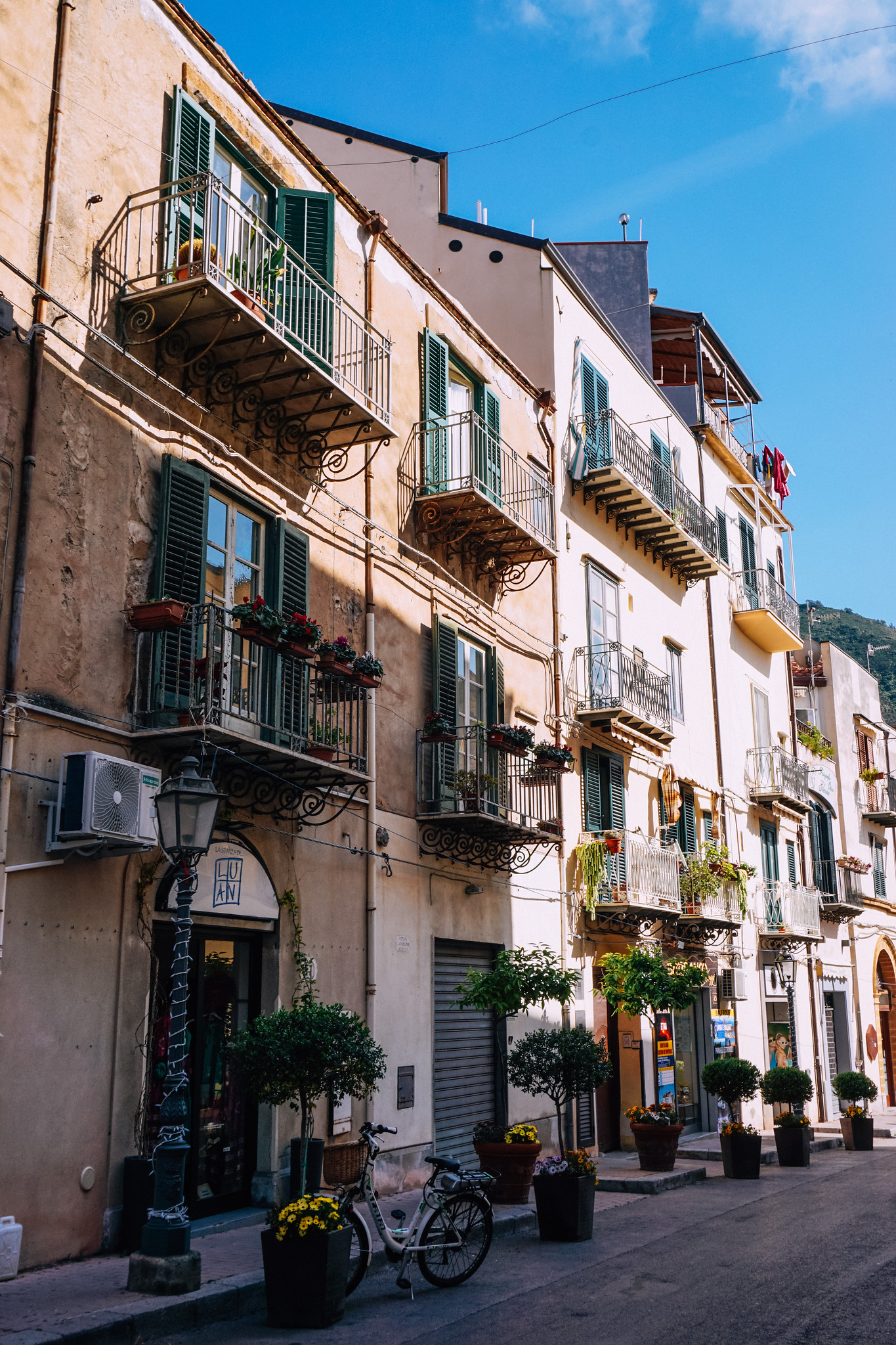 Wandering Streets of Cefalu Old Town | Explore the Picturesque Town of Cefalu | Cefalu Sicily Travel Guide | What to See, Do and Eat in Cefalu | Discover the Best Things to do in Cefalu, Sicily, Italy | Sicily Travel Tips | Visit Sicily