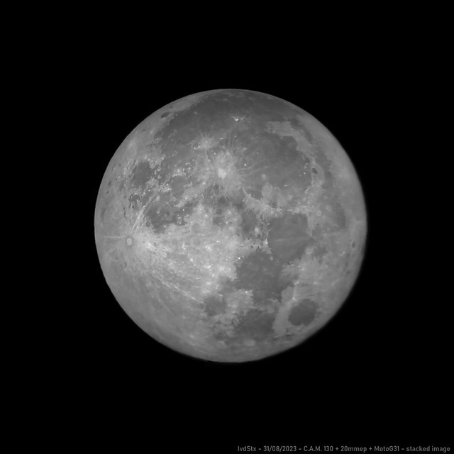 2023-08-31 04.22.34 Super Moon - Stacked image