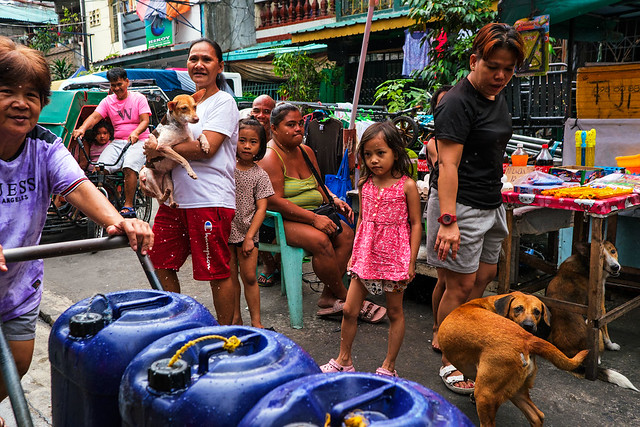 Lively street - Manila, Tondo