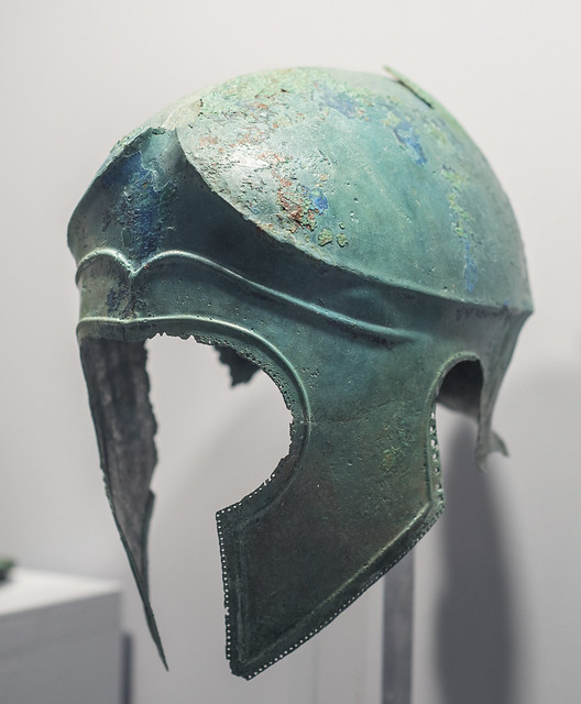 Italic bronze Chalcidian-type helmet, 1