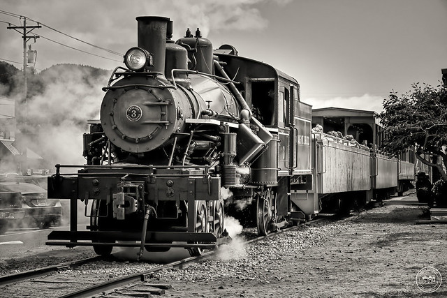 HEISLER STEAM LOCOMOTIVE NO. 3 - Oregon Coast Scenic Railroad