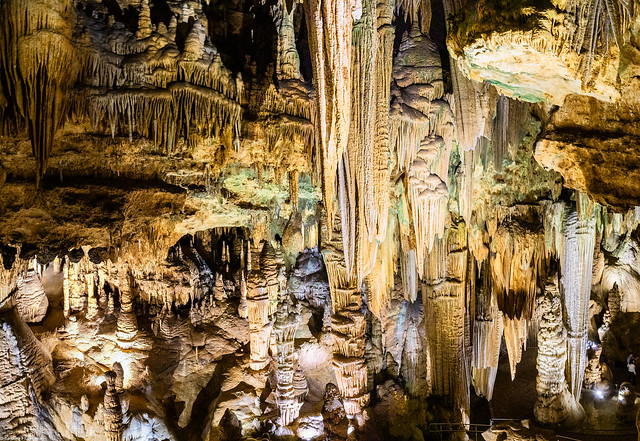 Stalactites and Stalagmites, Luray Caverns