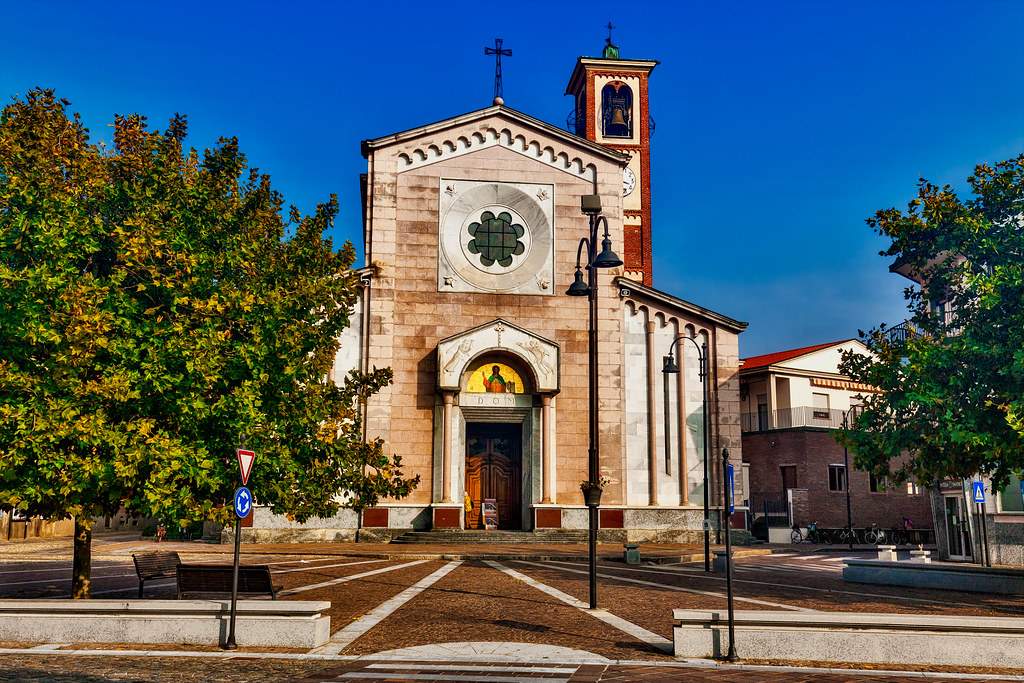 Busto Garolfo - Church of Saints Salvatore and Margherita