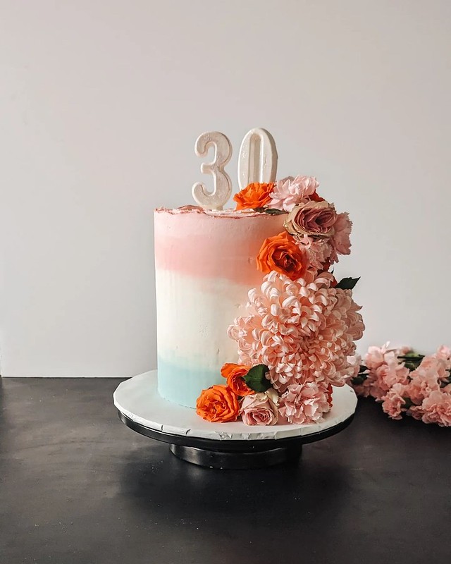 Cake by Bana Baked
