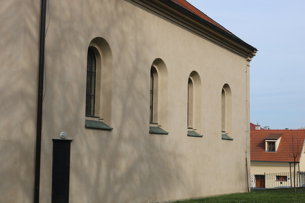 kostel stětí sv. Jana Křtitele v Hostivaři