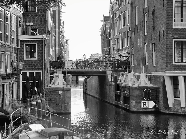 Oudezijds Voorburgwal  en Oudezijds Kolk, Amsterdam