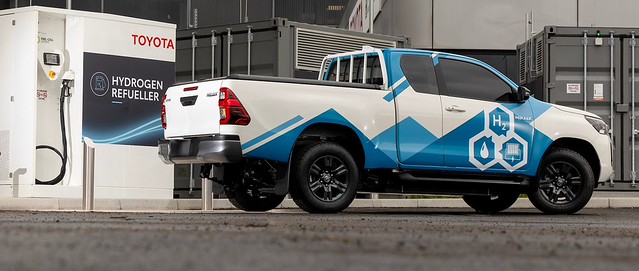 Toyota Hilux com pilha de combustível a hidrogénio 