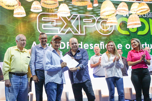 Governador Ibaneis Rocha visita Expoabra e destaca força do agro no DF