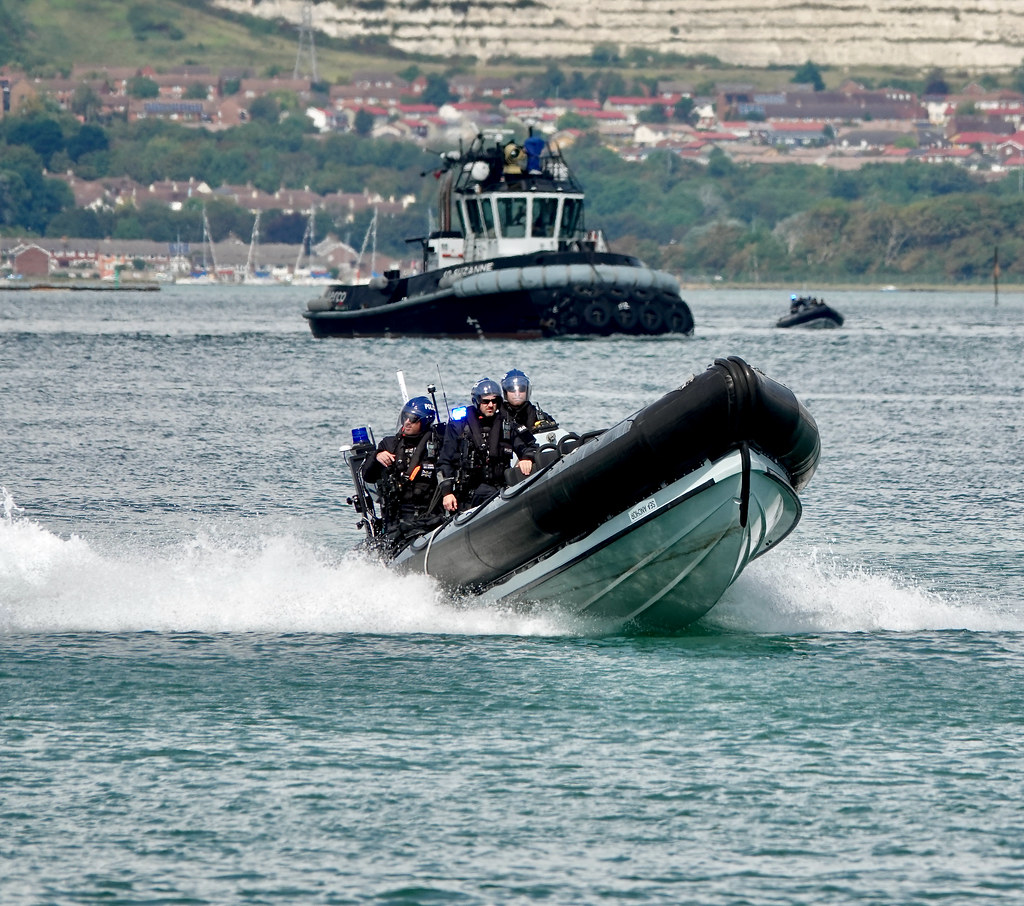 Fast Rib Boat Mod RX400317 | MoD Police RiB at speed in Portsmouth harbour, su… | Flickr