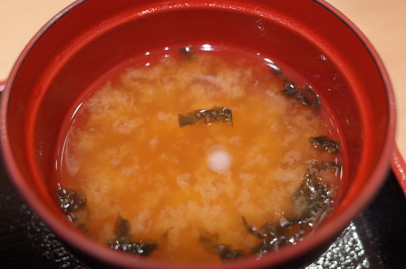 06Ricoh GRⅡ西池袋一丁目東武百貨店B1三崎豊魚まぐろと雲丹の丼の岩海苔の味噌汁
