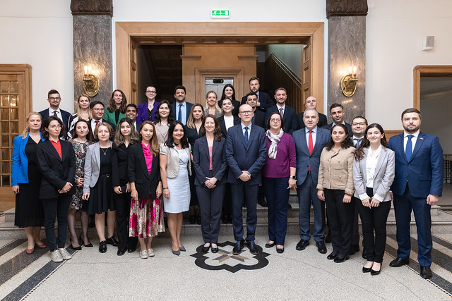 Ārlietu ministrijā atklāj Rīgas Juridiskās augstskolas programmas Eiropas tiesībās un ekonomikā 13. sesiju