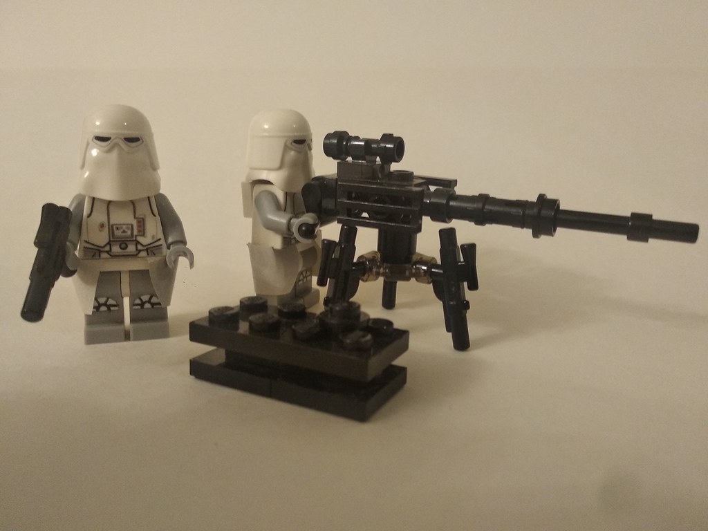Custom Lego Star Wars minifigures - snowtroopers and E-Web blaster
