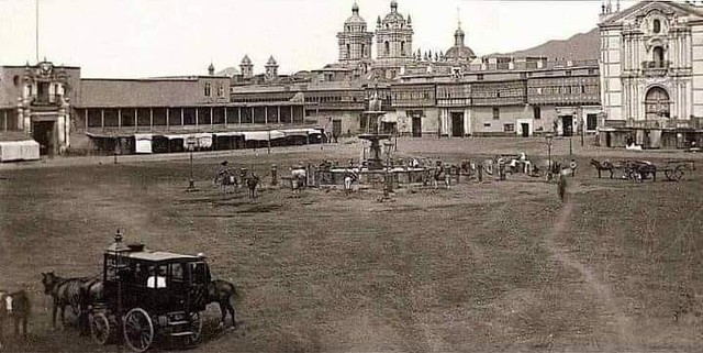 Plaza de Armas de Lima en la época de la Guerra del Pacífico