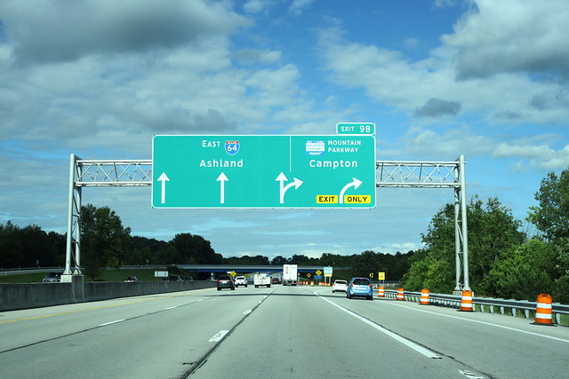 I-64 East - Exit 98 - Mountain Parkway