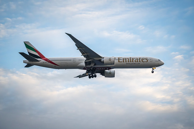 Emirates Boeing 777 A6-EPK