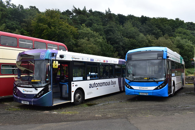 62004 YX69 NUU & 64018 LG23 FHK Stagecoach East Scotland