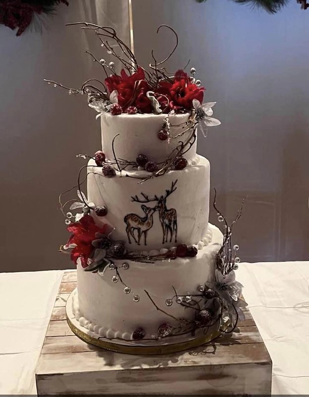Cake by Suzie Q's Cakes & Treats