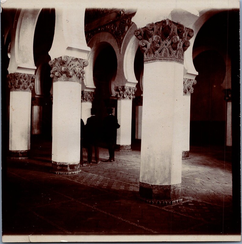 Sinagoga de Santa María la Blanca en 1904. Fotografía de Antonín Wiehl.  Colección de Bruno Tartarin.