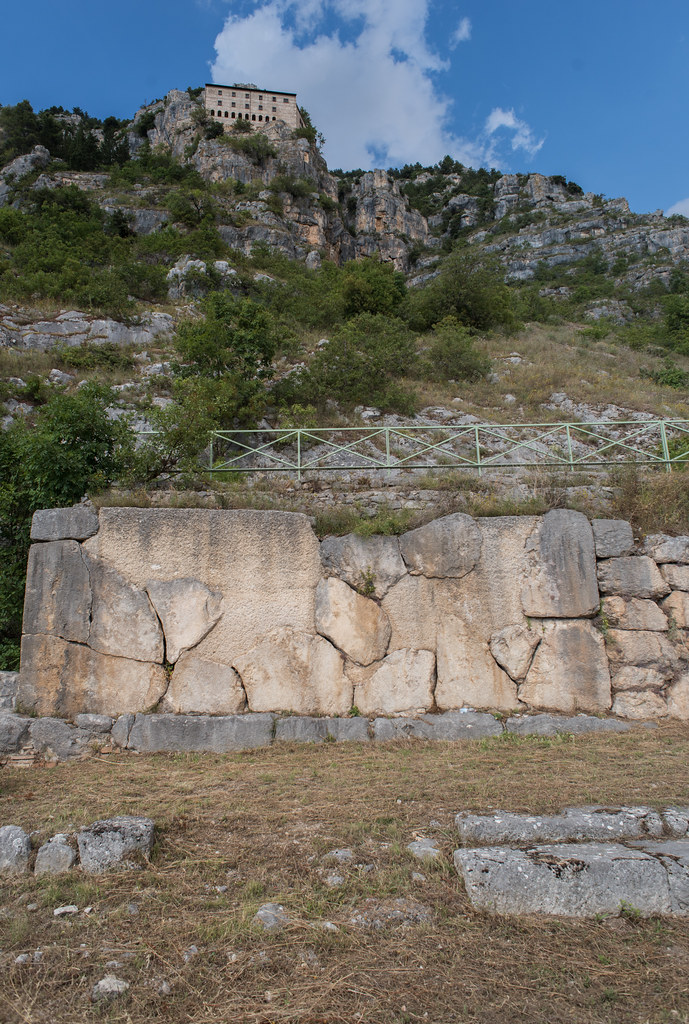 Sulmona, Sanctuary of Hercules Curinus, 2