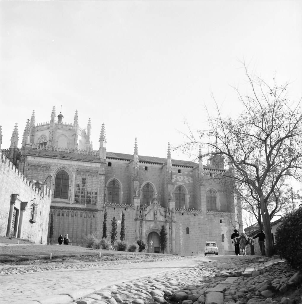 Monasterio de San Juan de los Reyes. © Museo Etnográfico de Castilla y León, fondo Carlos Flores, signatura TO 1964 Toledo 10