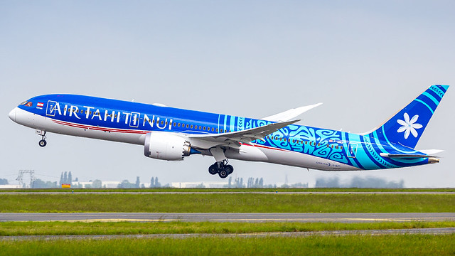 CDG / F-ONUI / Boeing 787-9 Dreamliner Air Tahiti Nui