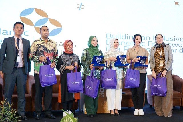 Sertai World Islamic Entrepreneur Summit (WIES), Eskayvie Terus Terbang Tinggi