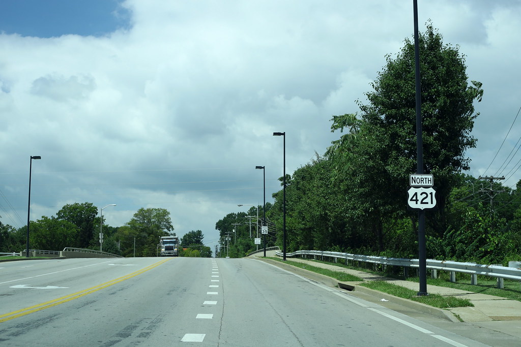 US421 North Sign at US25 US60 KY922
