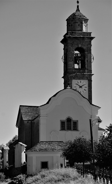 Black & White, Chiesa Dei Santi Pietro E Paolo, Longhiron 4, 6999 Astano, Swiss Confederation.