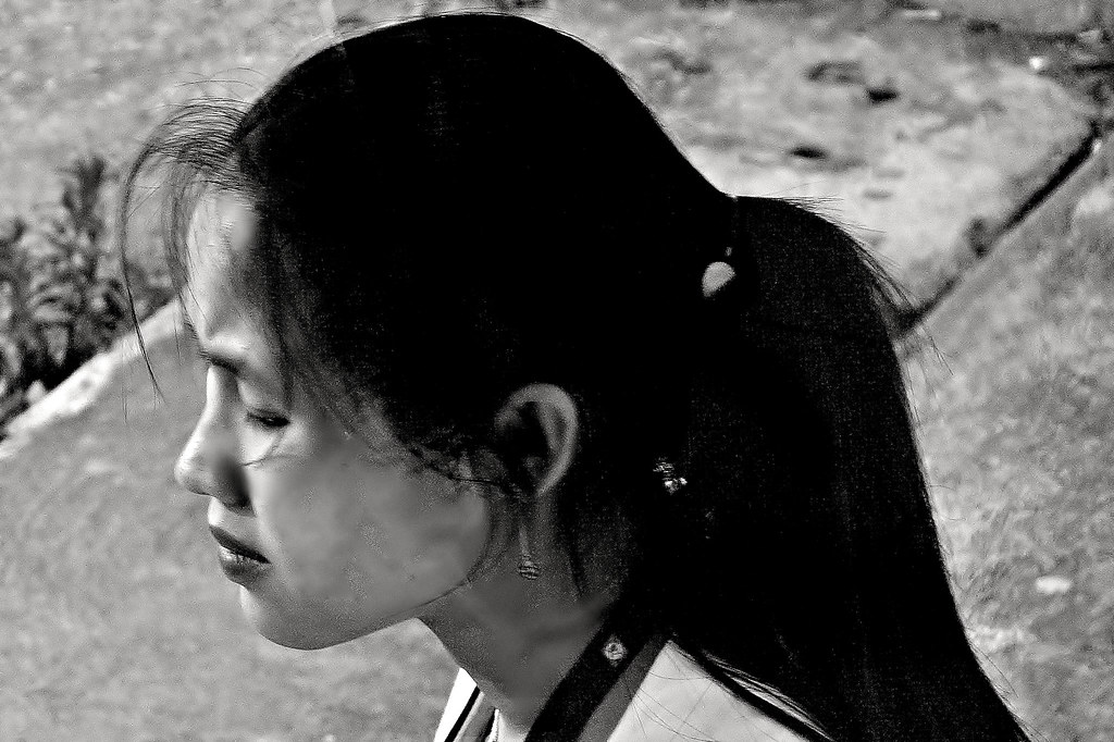MYANMAR, Burma - Hübsches Mädchen am Flugpatz von Heho, 21620