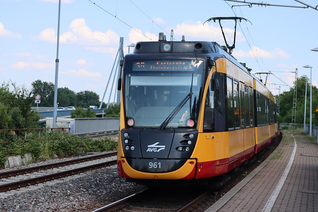 S-Bahn halte Maximiliansau Eisenbahnstraße in Wörth am Rhein (2)