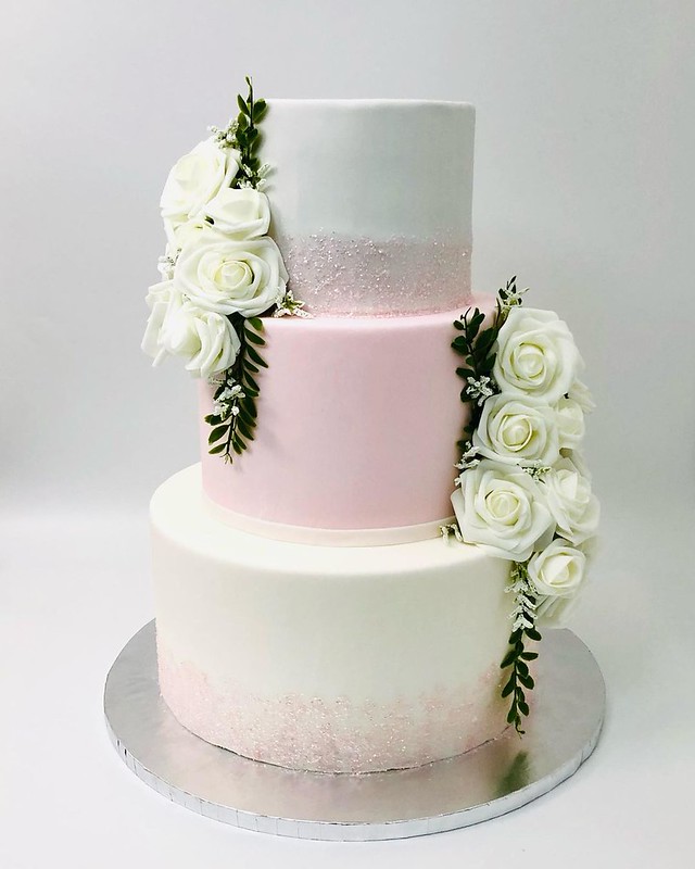 Cake by Sugar Naz Pastry