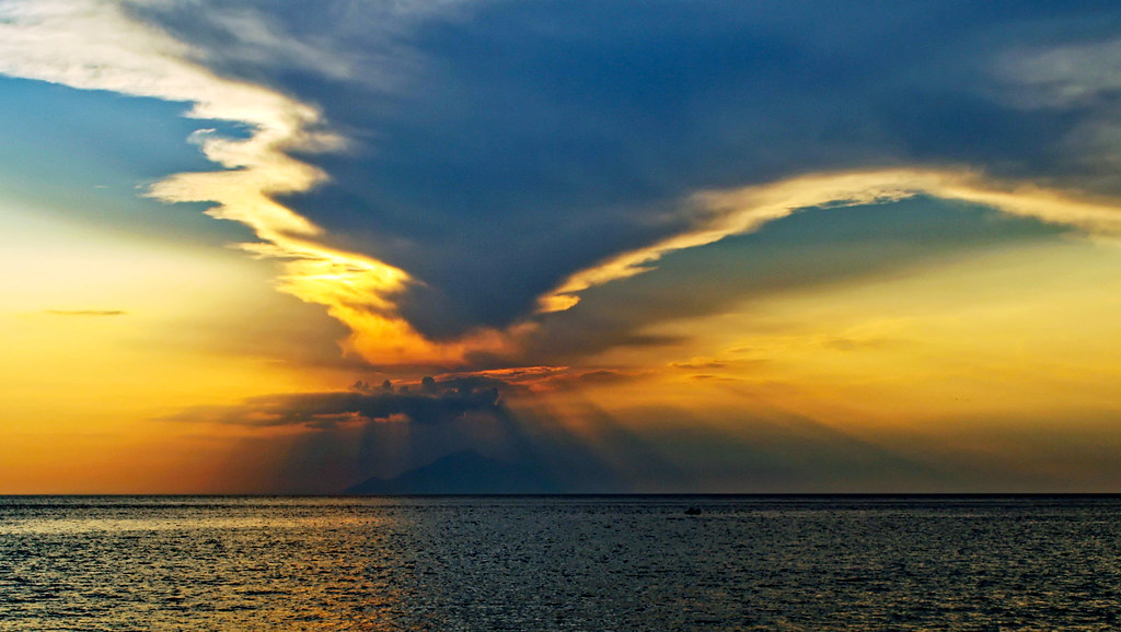 Cloudy Mount Athos Sunset (View from Myrina Town - Lemnos) Canon EOS 350D