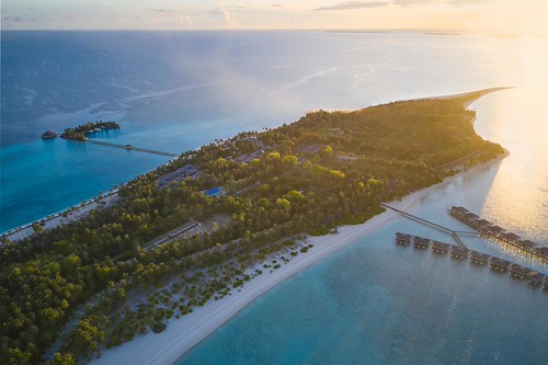 Villa Park - Aerial - Island - Large
