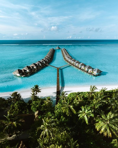 Villa Park - Influencer - Water Villa Aerial - Large