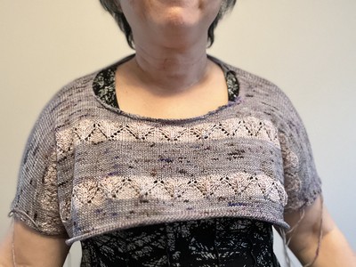 I chose to knit the smallest size with the size 4 arm measurement.