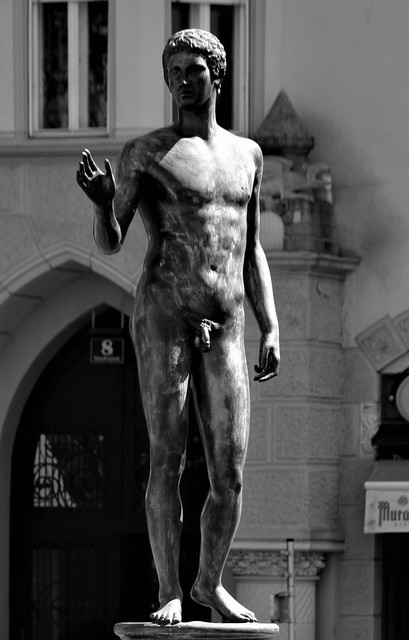 Black & White, Statue, Stauderpark, Stauderpl. 4, 9020 Klagenfurt am Wörthersee, Republic Of Austria.