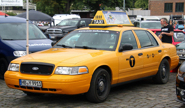 Taxi Crown Vic