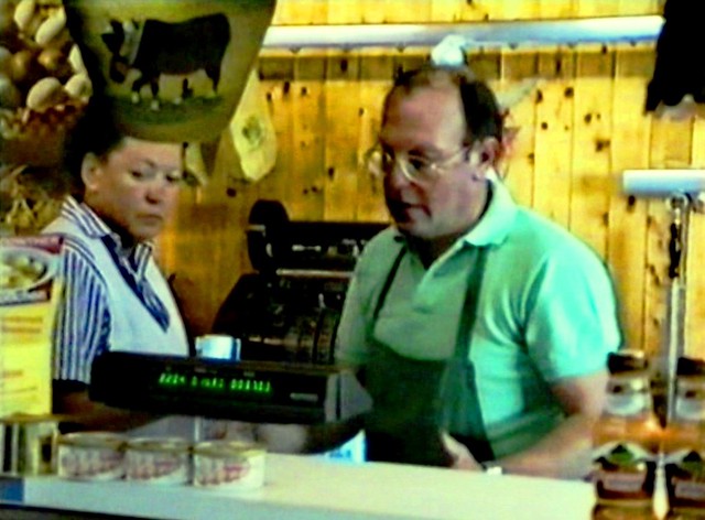 1989 - Mannheim - Lebensmittel-Laden Schmidt - Inh. Birgit &Wolfgang Schmidt an der Wursttheke