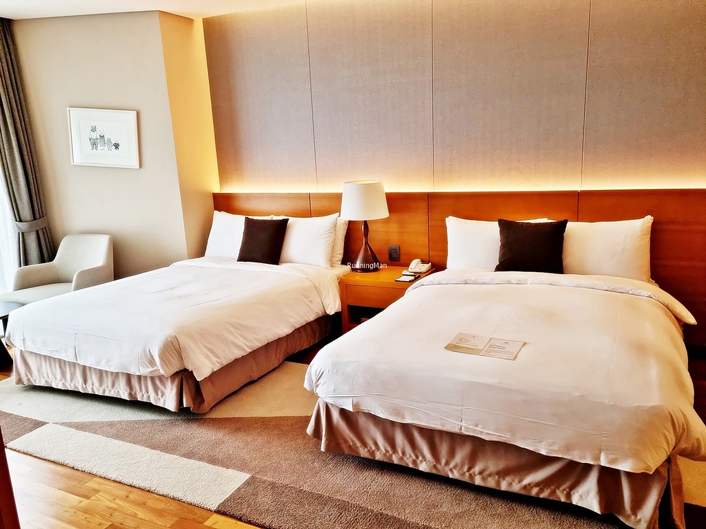 Mercure Ambassador Jeju 27 - Junior Suite Bedroom