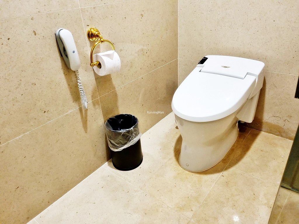 Mercure Ambassador Jeju 07 - The Plum Toilet