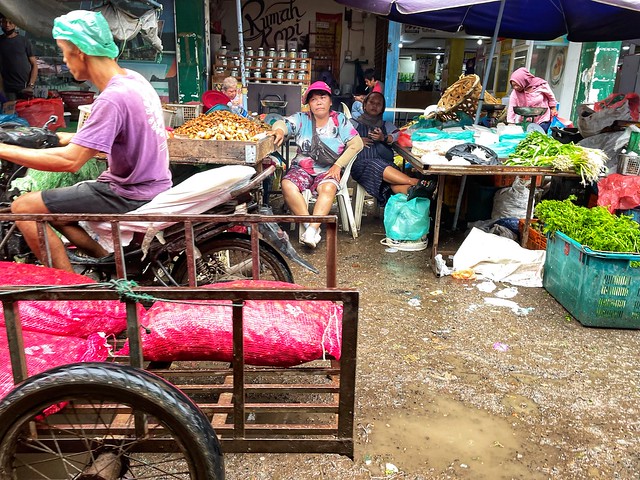 Batam market