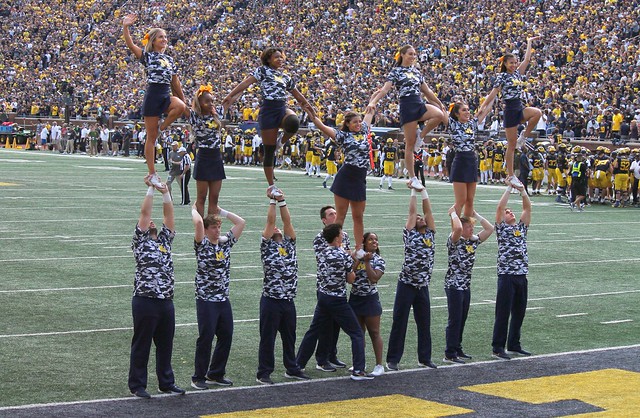Michigan Cheerleaders 2023.09.09 066a
