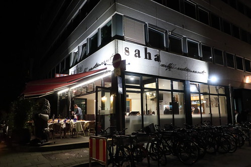 Eingang und Au?enbereich Saha Café Restaurant in Schwabing