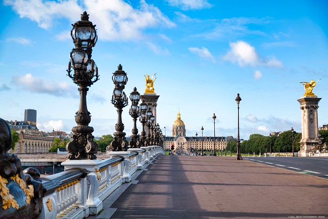 Paris Le Pont Alexandre III et les Invalides L1030194-Avec-accentuation-Bruit-Modifier
