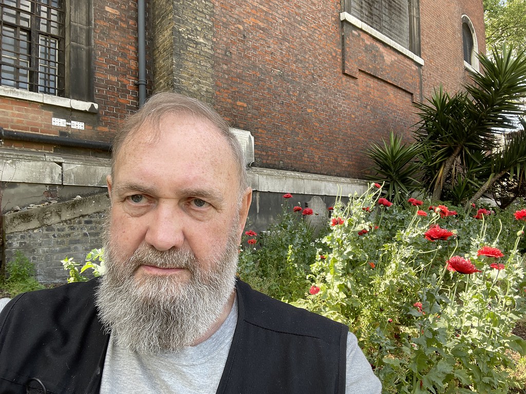 IMG_6108 MGS with his Grey Ernest Hemingway Beard after haircut and Trim St Leonard's Shoreditch Churchyard London aka The Rev St Saviours in the Marsh