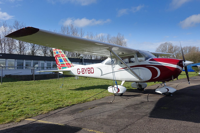 G-BYBD  -  Reims-Cessna F172H Skyhawk c/n 0487  -  EGTR 11/3/18