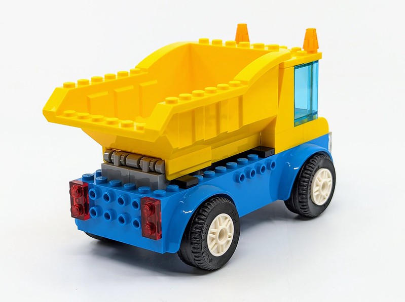 60391: Construction Trucks & Wrecking Ball Crane Review