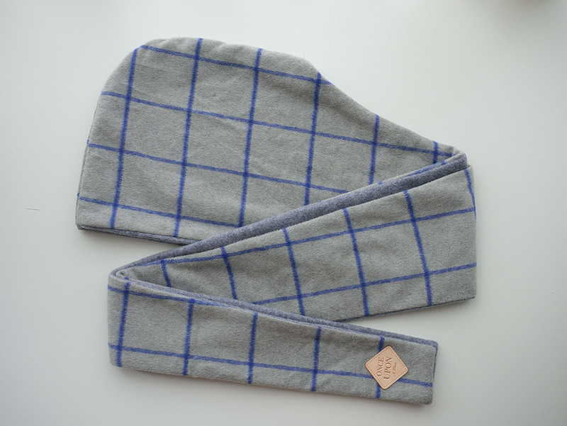 其他人造纖維 圍巾/披肩 灰色 - LEFT BRAIN 系列 - 分析 * 連帽圍巾