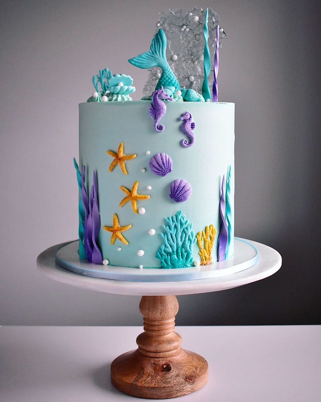 Cake by Yuliya's Cakery